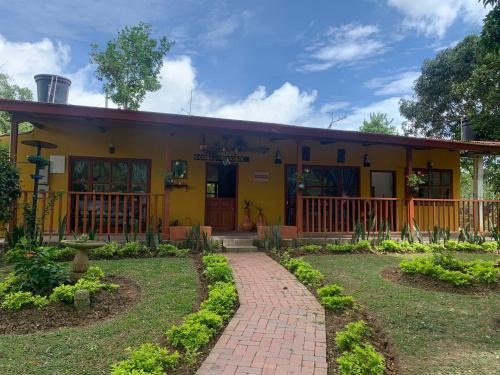 Guaduas Cabin | Hotel Campestre El Paraíso