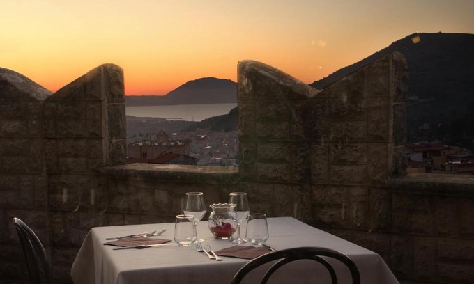 Montelepre Hotel | Hotel Castello di Giuliano