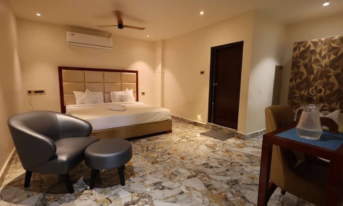 Dr AS Rao Nagar Hotel | HOTEL CHUTNEYS