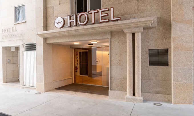 San Cibrao Das Vinas Hotel | Hotel Condado
