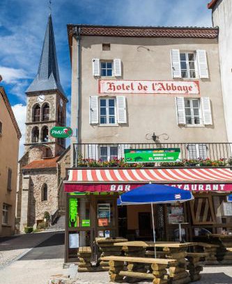 Sauxillanges Hotel | Hotel De L'Abbaye