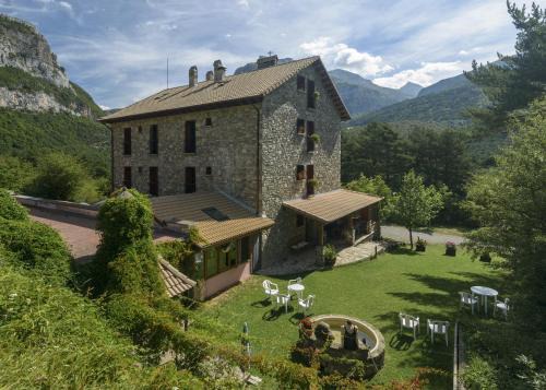 Hecho Hotel | Hotel de Montaña Uson