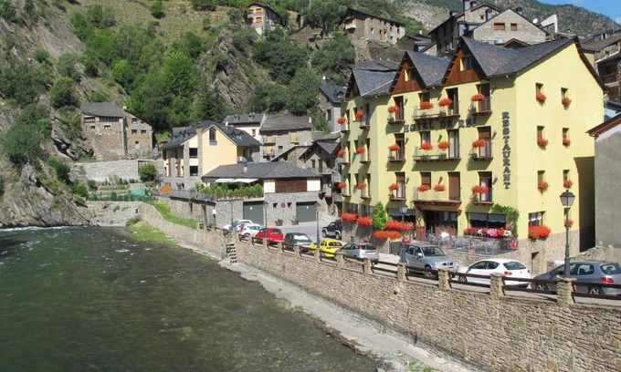 Llavorsi Hotel | Hotel De Rei