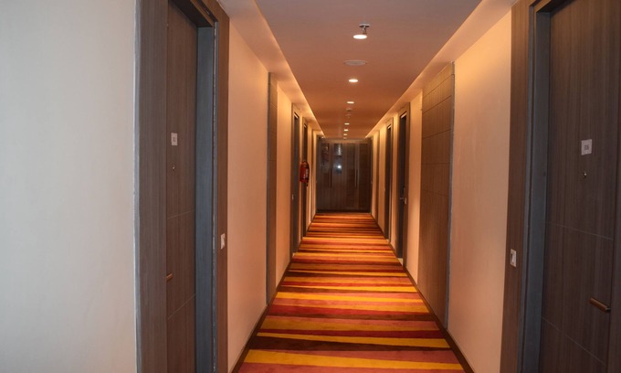 Auli Hotel | Hotel Deep Clarks Inn Lucknow