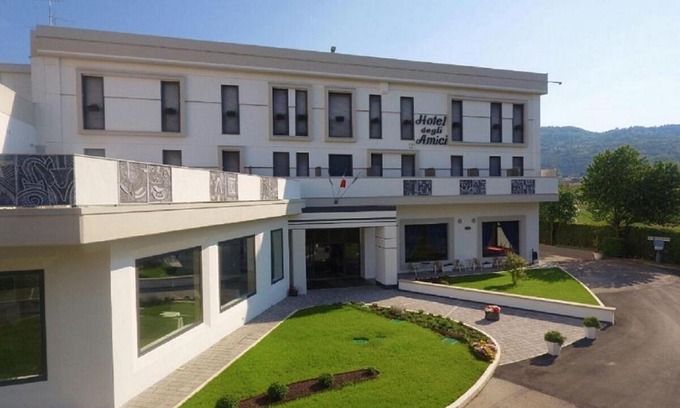 Artena Hotel | Hotel degli Amici