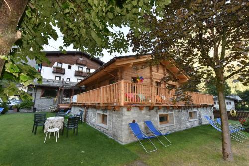 Antey-Saint-Andre Hotel | Hotel Des Roses