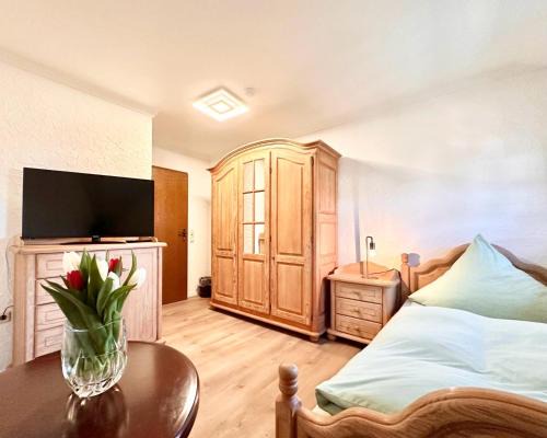 Loehne Hotel | Hotel Deutsches Haus mit WLAN und Parkplatz, HDZ und Kliniken in der Nähe, direkt an der A2 und A30 gelegen