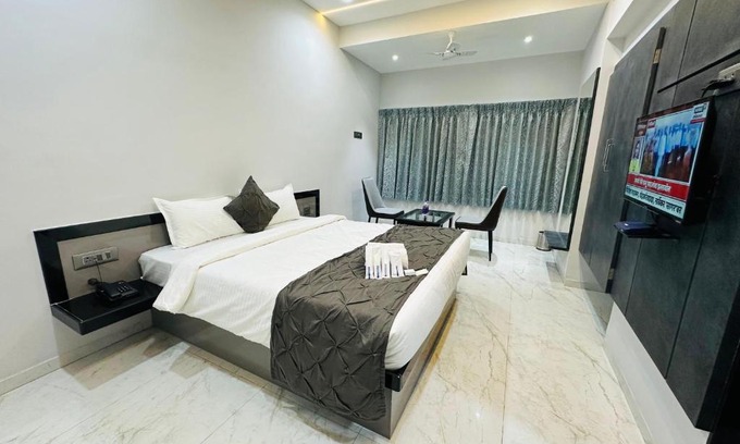 Solapur Hotel | Hotel Diamond Executive