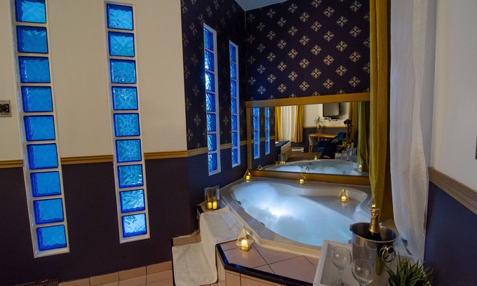 Sainte-Marie Hotel | Hotel Dorion
