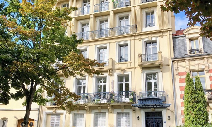Thermal Apartment | HOTEL DU PORTUGAL - Ideal for curists - heart of Vichy - Unesco World Heritage site