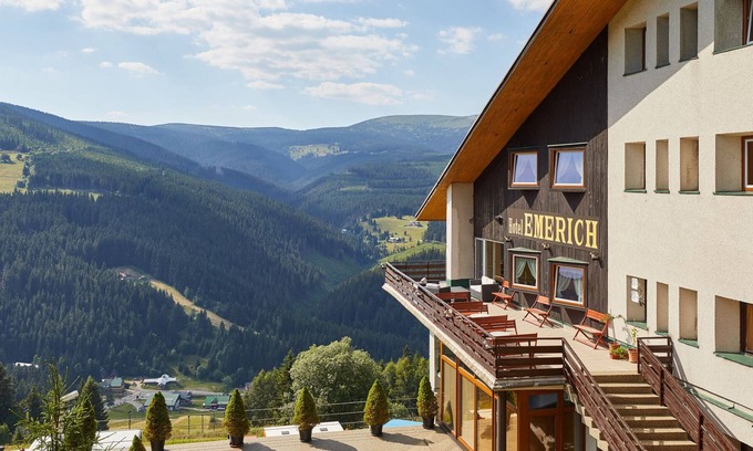 Pec pod Snezkou Hotel | Hotel Emerich