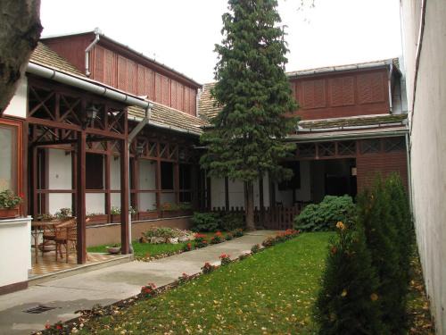 Hodmezovasarhely Hotel | Hotel Fama