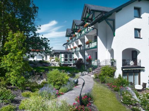 Stryck Hotel | Hotel & Ferienappartements Edelweiss