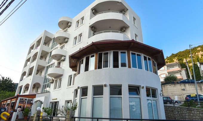 Canj Hotel | Hotel Galeb