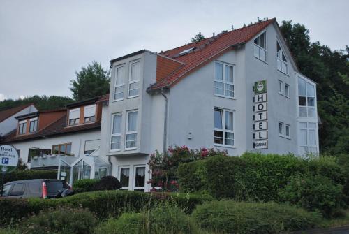 Niedernhausen House | Hotel Garni Am Schäfersberg