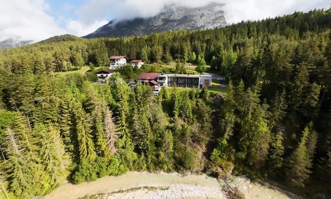 Scharnitz Bed & Breakfast | Hotel Garni Isarlodge Wiesenhof