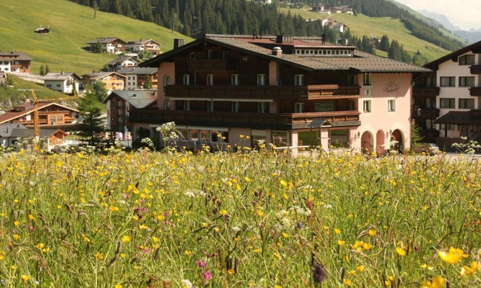 Lech am Arlberg Hotel | Hotel Garni Lärchenhof