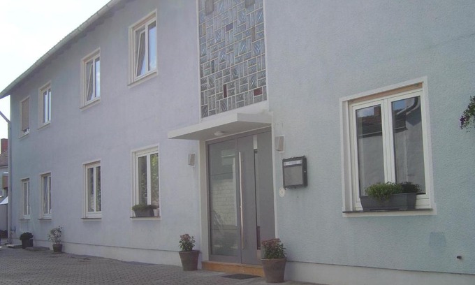Mutterstadt House | Hotel Garni Pension Ruth