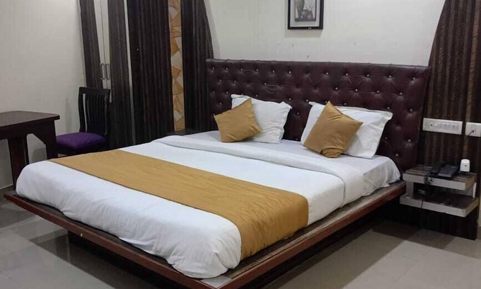 Lakdi Ka Pul Hotel | Hotel Golden Meredian
