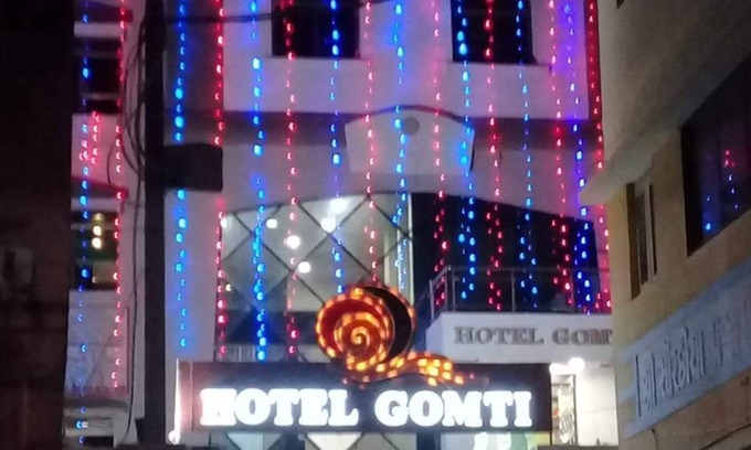 Dwarka Hotel | Hotel Gomti