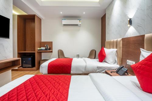 Karol Bagh Hotel | Hotel Grand Aavaas- Traveller's Choice Award Winner 2025