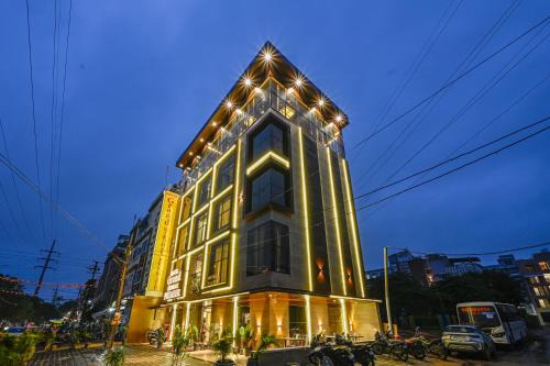 Indore Hotel | Hotel Grand Girdhar Premier