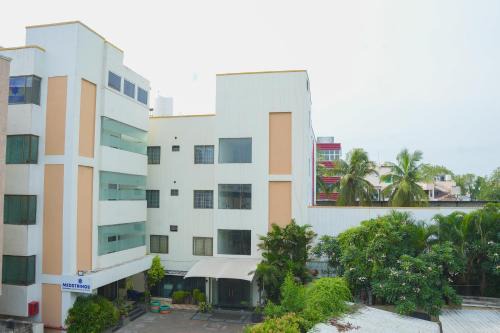 Bhimavaram Hotel | Hotel Grand Leela Krishna
