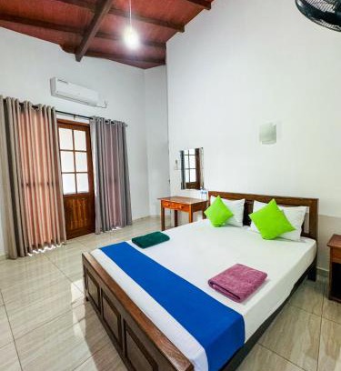 Katugastota Hotel | Hotel Grand Resto