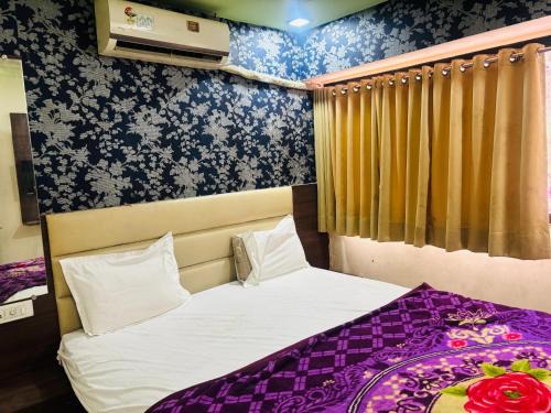 Navrangpura Hotel | Hotel Greenwood