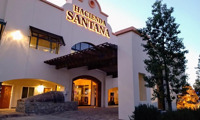 Tecate Hotel | Hotel Hacienda Santana
