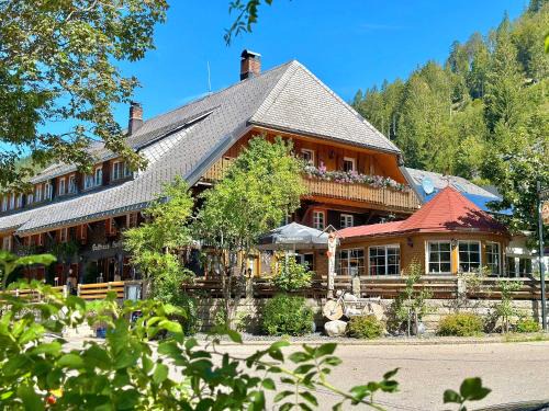 Menzenschwand-Hinterdorf Hotel | Hotel Hirschen