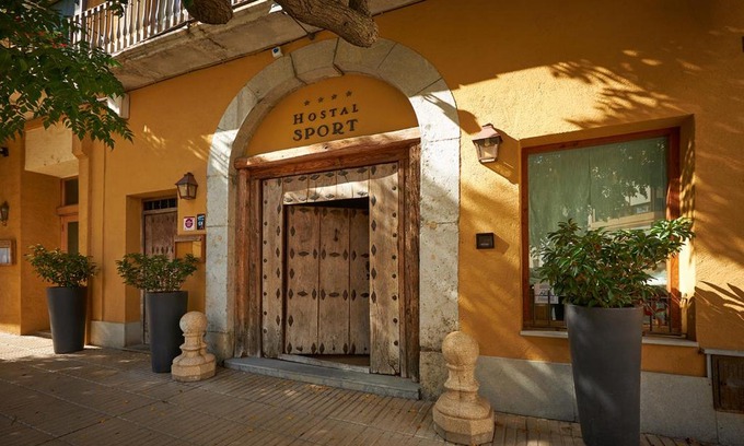 Falset Hotel | Hotel-Hostal Sport