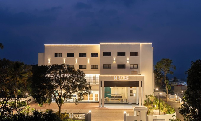 Anchal Hotel | Hotel Hybiz by Darshan
