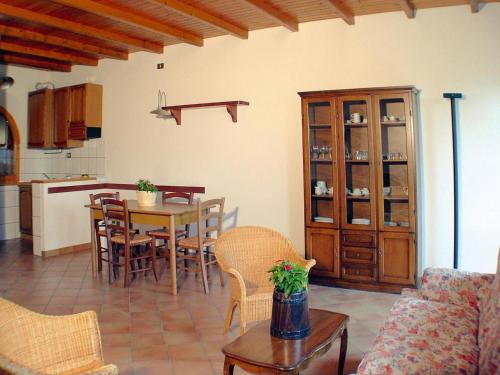 Montelparo Apartment | Hotel in Marche with Scenic Hiking Trails