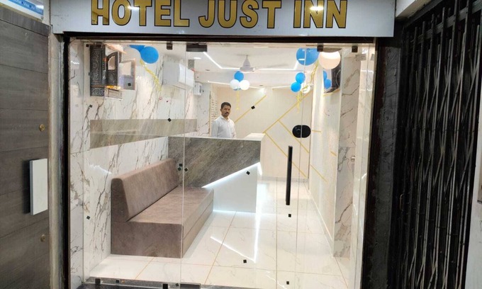 Navrangpura Hotel | Hotel just inn