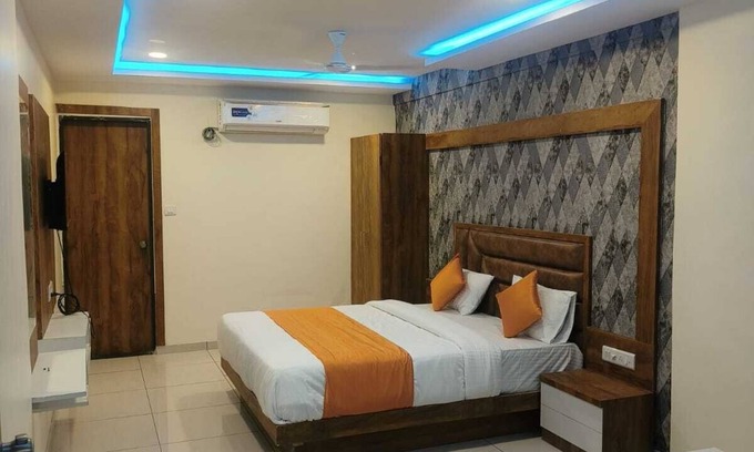 Vadodara Hotel | Hotel Krishna Villa