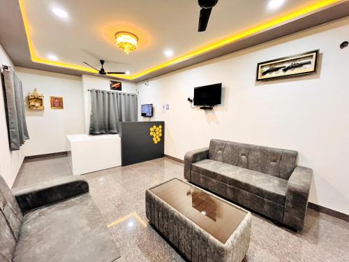 Bhuj Hotel | Hotel Kutch Palace