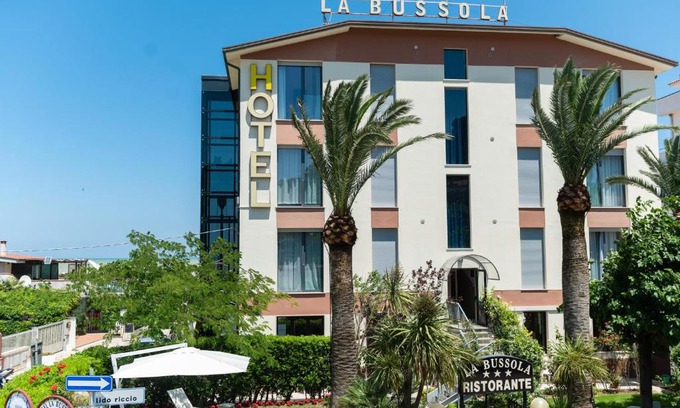 Lido Riccio Hotel | Hotel La Bussola