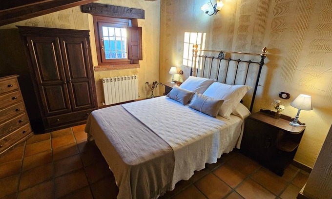 Ledesma Apartment | Hotel La Clerecía de Ledesma. Habitación Nº 8. Doble Normal