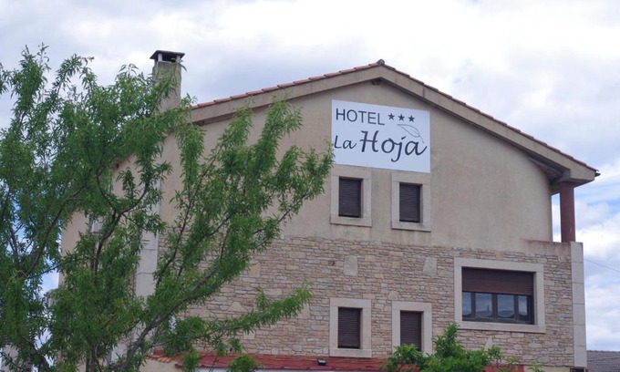 Aldeadavila de la Ribera House | Hotel la Hoja*