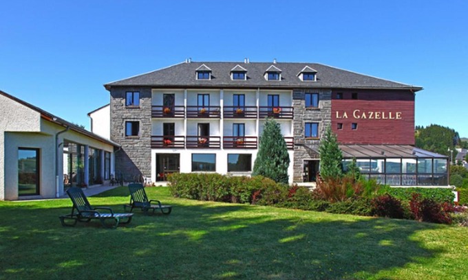 Besse-en-Chandesse Hotel | Hotel La Gazelle