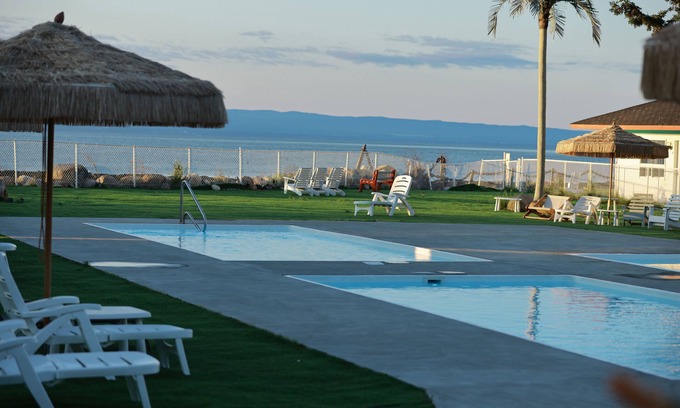 Isle aux Coudres Hotel | Hotel La Roche Pleureuse