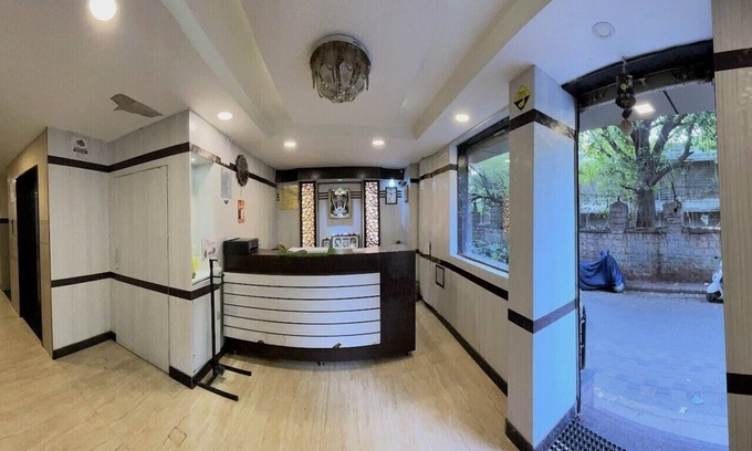 Gandhi Nagar Cabin | Hotel Lalitha Comfort