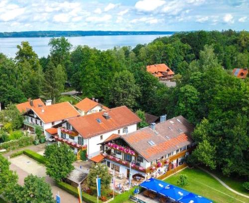 Sankt Heinrich Hotel | Hotel Landgasthof Schöntag