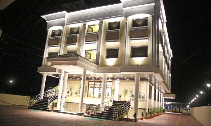 Ratlam Hotel | Hotel Lavanya Palace