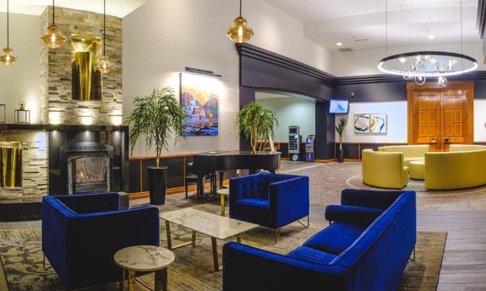 Chicoutimi Hotel | Hotel Le Montagnais