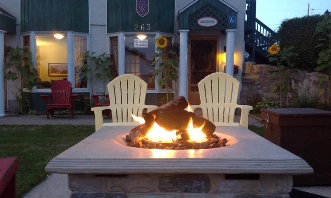 Tadoussac Hotel | Hotel Le Pionnier
