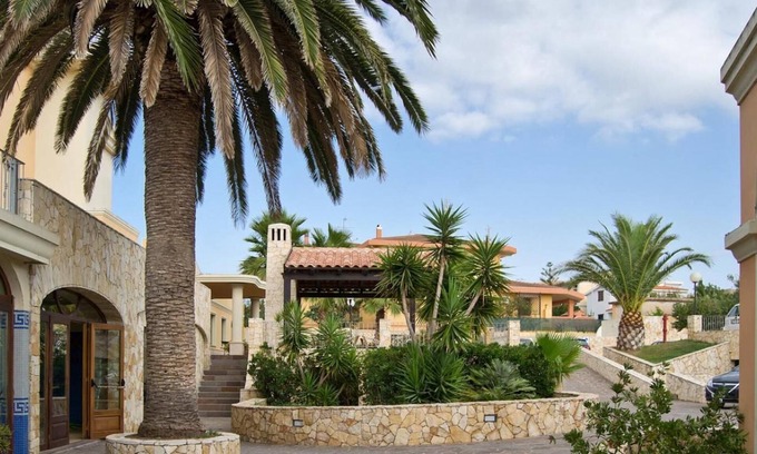 Serra li Pozzi Hotel | Hotel Libyssonis