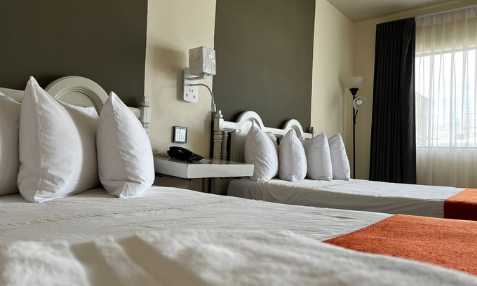 Nuevo Laredo Hotel | Hotel Los Robles