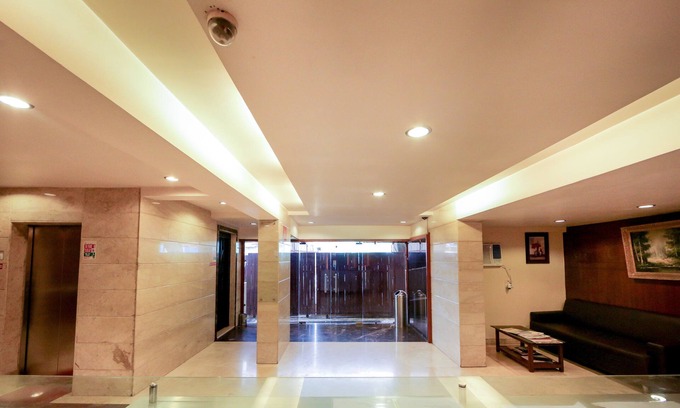 Malad East Hotel | Hotel Lucky Goregaon